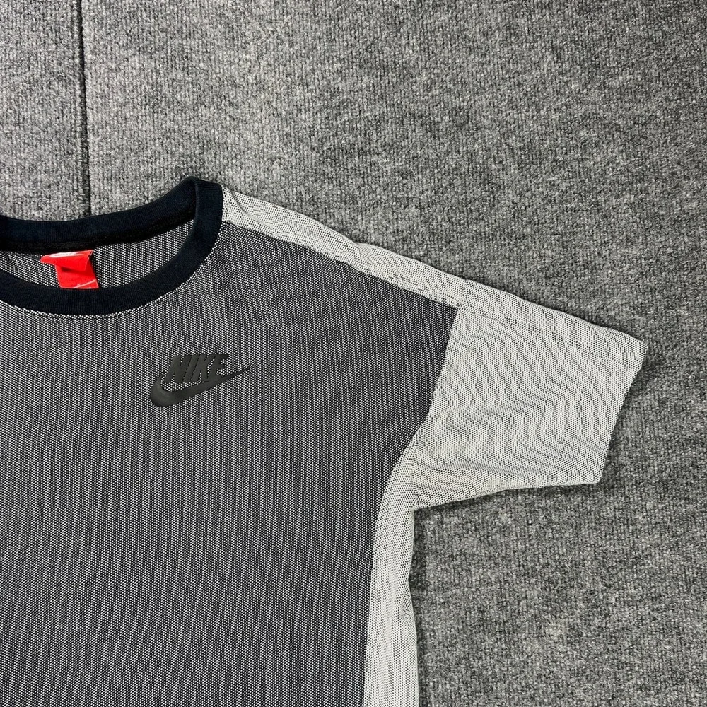 Nike Womens Small Rally Plus Crewneck Sportswear Tech Knit Short Sleeve Top Grey
